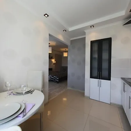 Apartment Orlovskaya 86 *